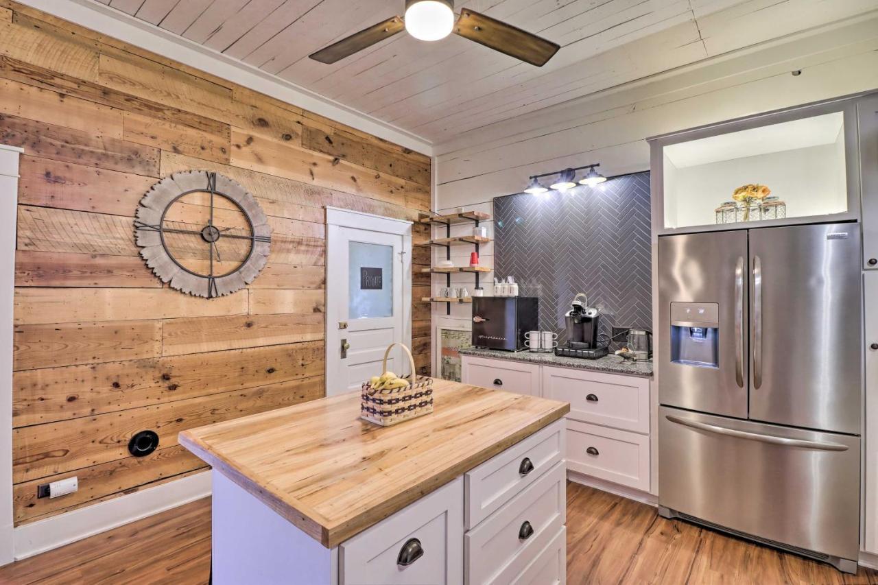 Historic Mountain Home Haven With Large Yard! Экстерьер фото