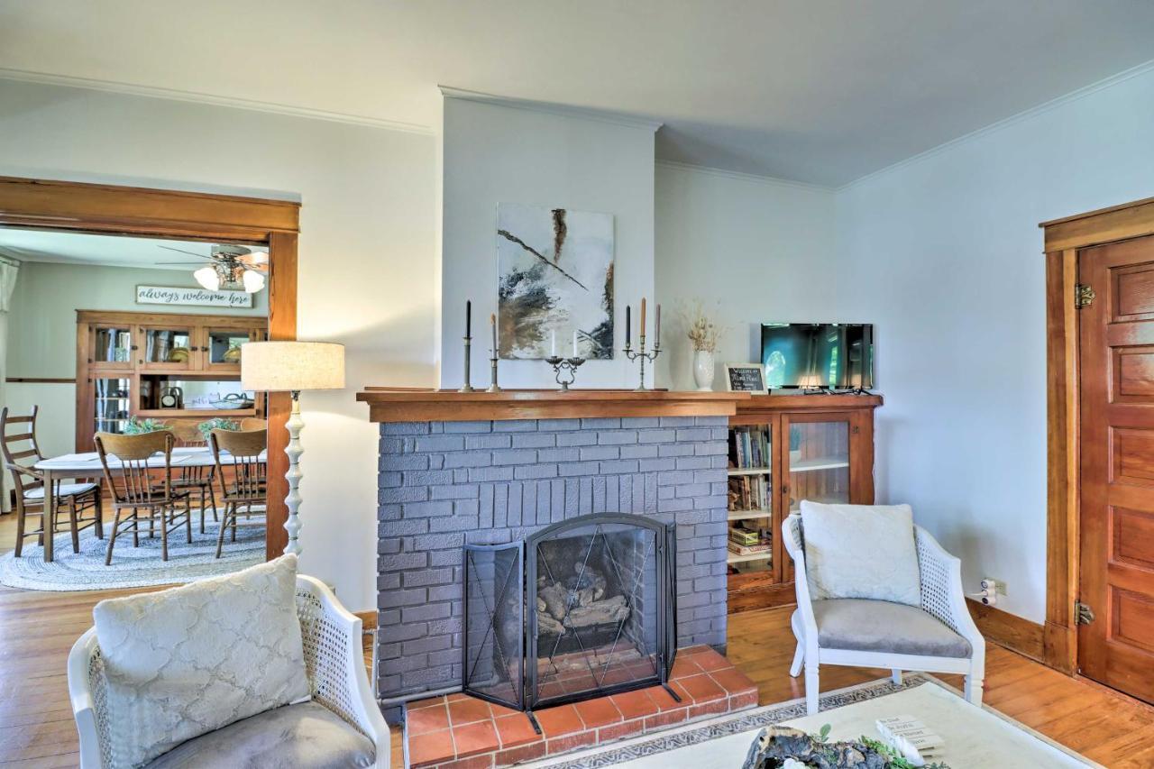 Historic Mountain Home Haven With Large Yard! Экстерьер фото